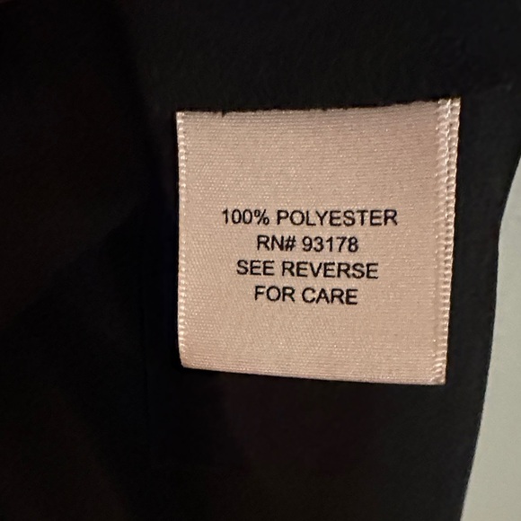 Philosophy Classic Black Short Sleeve Top - Picture 3 of 7